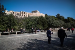 Ανοιξιάτικος ο καιρός: Με υψηλές θερμοκρασίες ξεκινάει ο Μάρτιος - 20άρια και ηλιοφάνεια