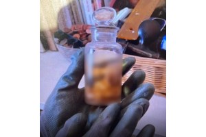 Σοκ στο Μενίδι: 14χρονη πήγε στο Αστυνομικό Τμήμα με νεκρό έμβρυο σε εφημερίδα - Τη χτύπησε η μητέρα της και απέβαλε