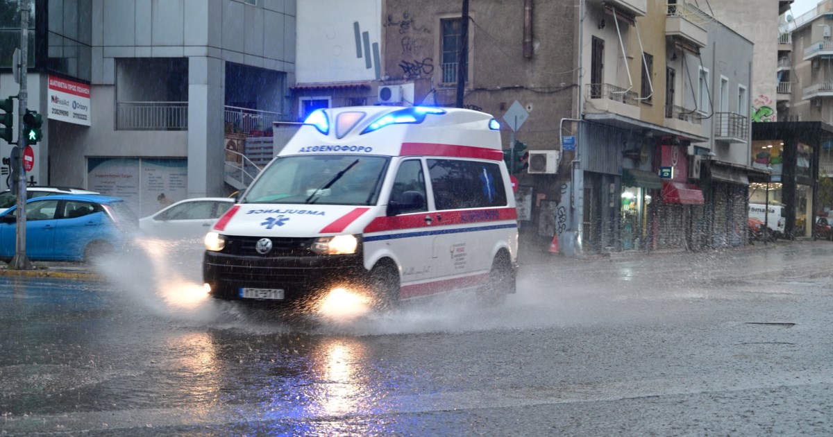 Αναβλήθηκε λόγω κακοκαιρίας ο αγώνας Περιστέρι-Σαραγόσα: Μπήκαν νερά από την οροφή