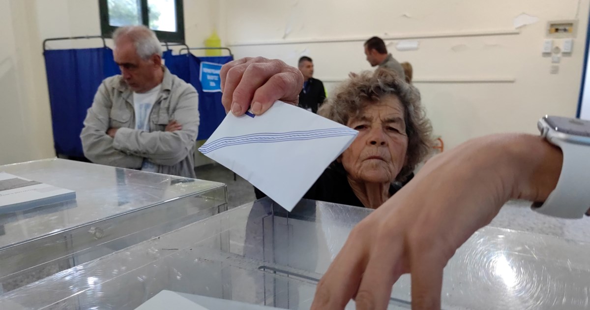 Η οργή για τα Τέμπη φθείρει την κυβέρνηση - "Τσιμπάει" ο Κασσελάκης, τρίτος ο Ανδρουλάκης - Τα μηνύματα των δημοσκοπήσεων - εικόνα 2