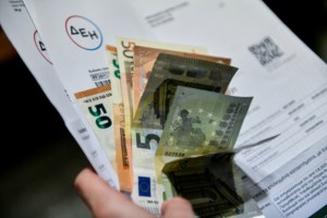 Ανεβαίνει ξανά το πετρέλαιο στις διεθνείς αγορές: Τι αλλάζει στην αντλία για τους οδηγούς