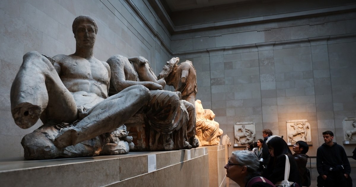 Ακρόπολη: Σε 24ωρη απεργία σήμερα οι αρχαιοφύλακες - Μεγάλες ουρές από τουρίστες που περίμεναν στις εισόδους [εικονες]