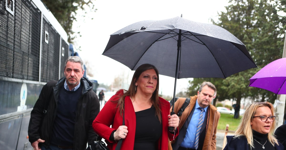 Κατά της Κωνσταντοπούλου και η Ολομέλεια των προέδρων των Δικηγορικών Συλλόγων: 