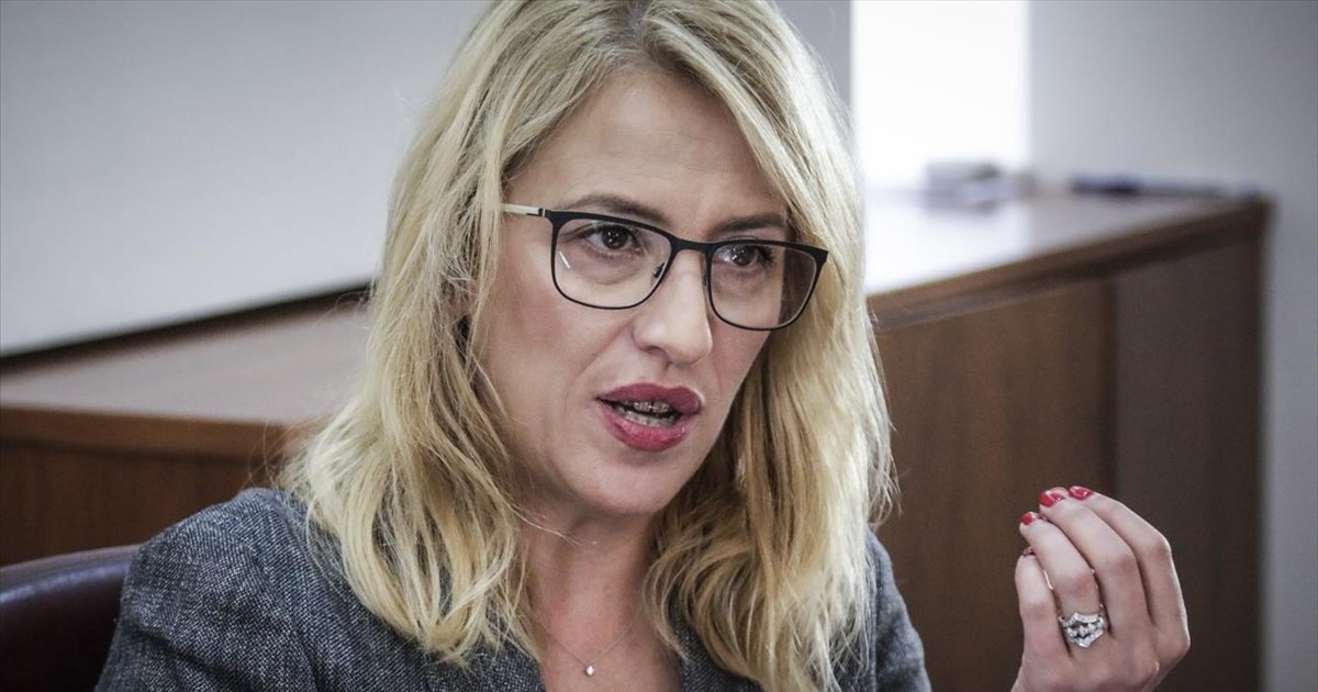 Δίκη για το Μάτι: "Βρέθηκα κατηγορούμενη από ένα και μόνο ψέμα της Πυροσβεστικής" - Συνεχίζεται η απολογία της Ρένας Δούρου