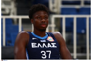 Ξεχωριστή μέρα για τους Αντετοκούνμπο: Ο Κώστας βάφτισε την κόρη του με νονό τον αδελφό του, Γιάννη - εικόνα 4