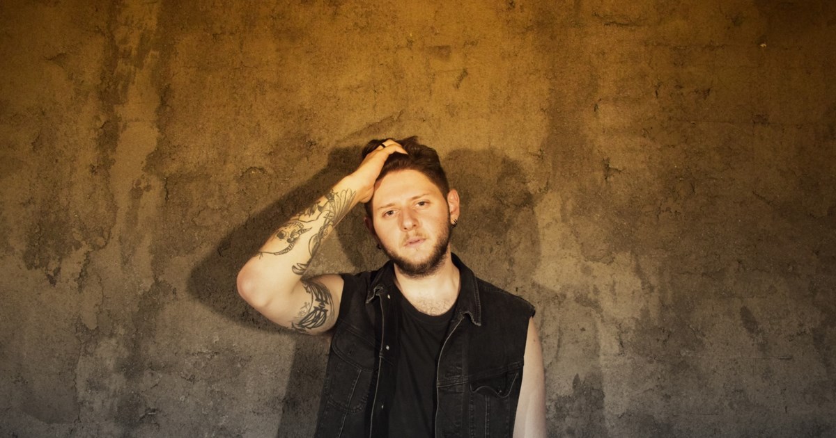 Φίλιππος Ρούσσος: Βίντεο ντοκουμέντο από το τροχαίο δυστύχημα με θύμα τον 28χρονο μουσικό - Η μηχανή και το κόκκινο βαν