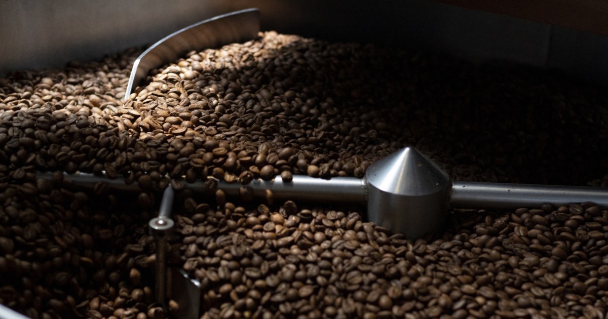 Γιατί ο Γιάννης Βαρδινογιάννης "μετατρέπει" τα βενζινάδικα της Shell σε μίνι μάρκετ και καφέ