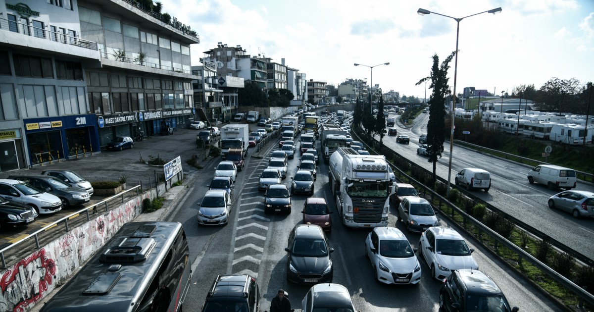 Χάος στο κέντρο της Αθήνας: Αδιανόητη κίνηση στους δρόμους λόγω του Ράλλυ Ακρόπολις 2025 - εικόνα 4