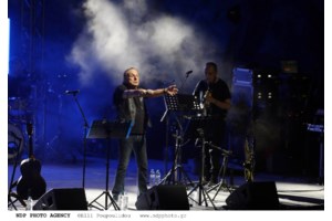 Ο Βασίλης Παπακωνσταντίνου ακυρώνει την περιοδεία του: "Υπόσχομαι ότι θα τα πούμε σύντομα" - εικόνα 2