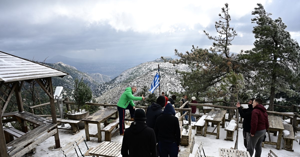 Όλα δείχνουν ότι έρχεται ψυχρή λίμνη το Σ/Κ: Θα φέρει καταιγίδες, ισχυρούς ανέμους και βουτιά της θερμοκρασίας