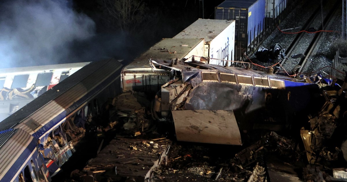 Τέμπη: Μήνυση Χούπα κατά Καραμανλή - "Ο πρωθυπουργός να οδηγήσει τον δολοφόνο του παιδιού μου στο εδώλιο"