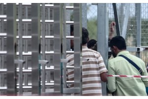 Σιντική: Ποινές φυλάκισης χωρίς αναστολή στους 30 μετανάστες που συμμετείχαν στα επεισόδια στην κλειστή δομή