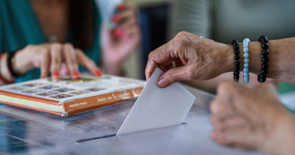 Δημοσκόπηση Alco: Ποιοι υπουργοί παίρνουν "κάτω από τη βάση" - Δυσαρέσκεια για Τέμπη και ΕΣΥ