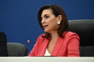 Αυστηρή τοποθέτηση Μαρινάκη για τα χαλιά της Κεφαλογιάννη: Πρέπει να δείχνουμε προσοχή όταν μιλάμε για χρήματα φορολογούμενων