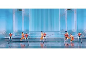 "Τρελάθηκε" κινεζική εταιρεία: Τεράστια μπόνους στους υπαλλήλους με πάκους μετρητά - Οσα μπορούσαν να κουβαλήσουν - εικόνα 4