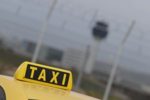 Βόλος: Ζήτησαν από επιβάτιδα στα ΚΤΕΛ να βάλει τη γάτα της στη σκάλα - "Απολογούμαστε ειλικρινά"