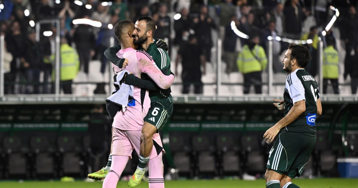 Απίθανο γκολ: Καταπληκτικό ανάποδο ψαλίδι μέσα σε χιονοθύελλα στον τελικό πρωταθλήματος του Καναδά [βίντεο]