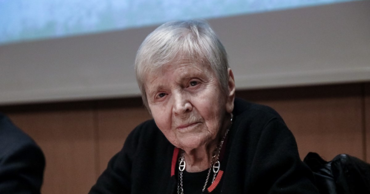 Ελένη Γλύκατζη - Αρβελέρ: Το τελευταίο αντίο στη Μητρόπολη Αθηνών - Ποιοι έδωσαν το παρών [εικόνες - βίντεο] - εικόνα 20