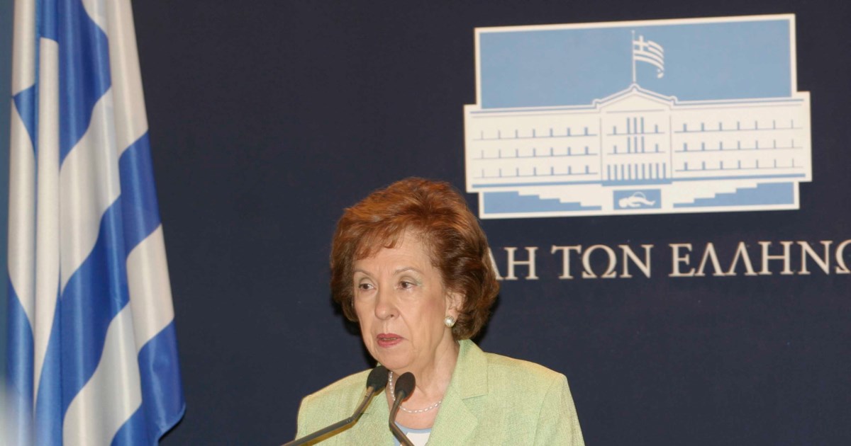 Η κηδεία της Άννας Ψαρούδα - Μπενάκη στο Α' νεκροταφείο - Ποιοι πολιτικοί έδωσαν το παρών στο τελευταίο αντίο - εικόνα 8