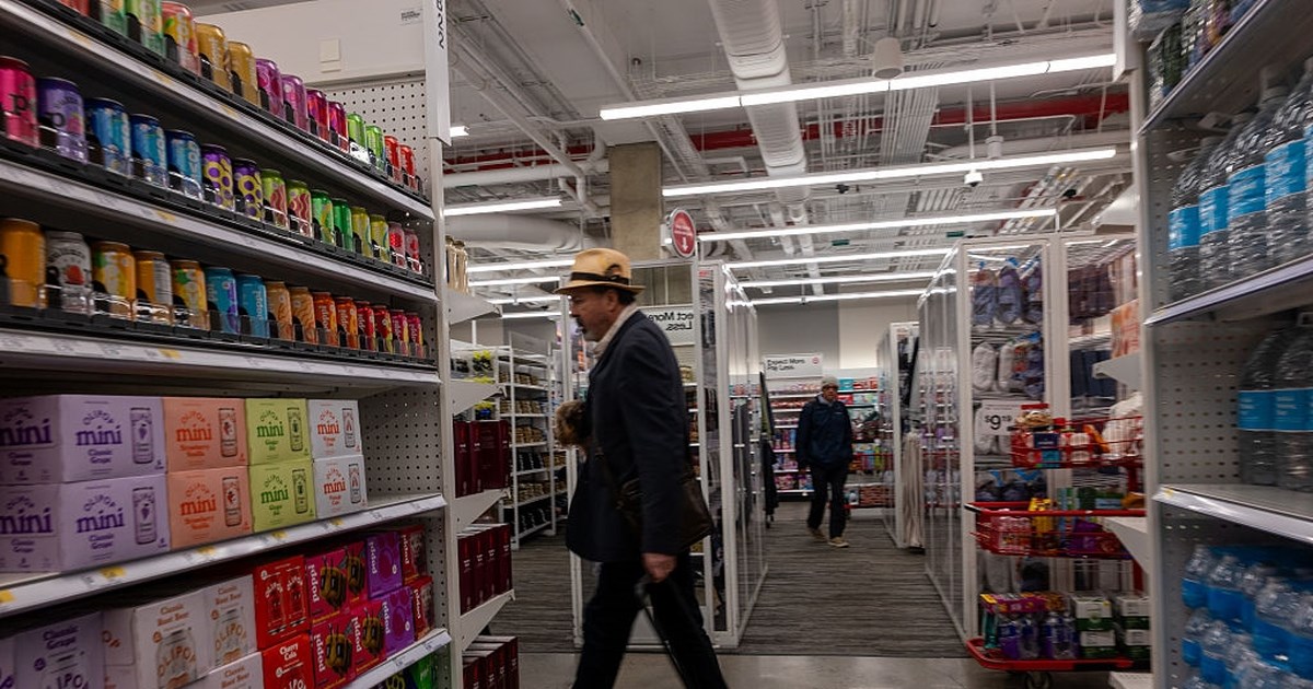 Διεθνείς αγορές: Βουτιά στα χρηματιστήρια μετά την επίθεση με τους δασμούς στο εμπόριο που εξαπέλυσε ο Τραμπ