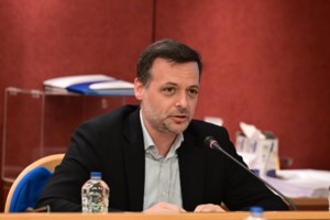 Υπουργείο Περιβάλλοντος: Έως 3 μέτρα το μπόνους ύψους κτιρίων - Τι προβλέπει τροπολογία στη Βουλή