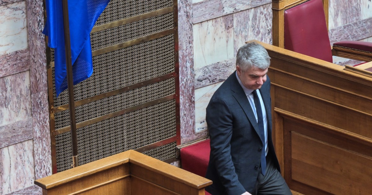 Ανδρουλάκης: "Η αλλαγή περνά μέσα από την ήττα της ΝΔ" - Ψήφισε για συνέδρους ο πρόεδρος του ΠΑΣΟΚ - εικόνα 4