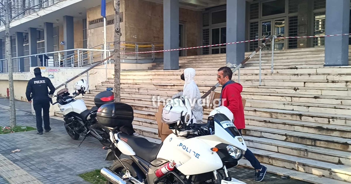 Ο κούριερ ήταν τρομοκράτης; Πού στρέφονται οι έρευνες για τον φάκελο - βόμβα στα δικαστήρια Θεσσαλονίκης - εικόνα 3