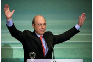 Ο 25χρονος Νίκος Ανδρουλάκης στην τελευταία ομιλία του Κώστα Σημίτη στο Ηράκλειο Κρήτης το 2004 - εικόνα 3