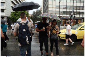 Σε πλήρη εξέλιξη το κύμα κακοκαιρίας: Πότε θα βρέξει στην Αττική και πού θα κινηθεί η καταιγίδα σύμφωνα με τον Κολυδά - εικόνα 2