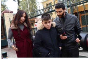 Αμαλιάδα: Αναβλήθηκε η δίκη της Ειρήνη Μουρτζούκου για συκοφαντική δυσφήμιση - Με έχει καταστρέψει, λέει ο πατριός της - εικόνα 2