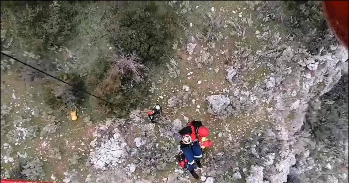 Ιωάννινα: Θρίλερ στο Ζαγόρι με 70χρονο Αυστριακό που έπεσε σε χαράδρα με τη μηχανή του