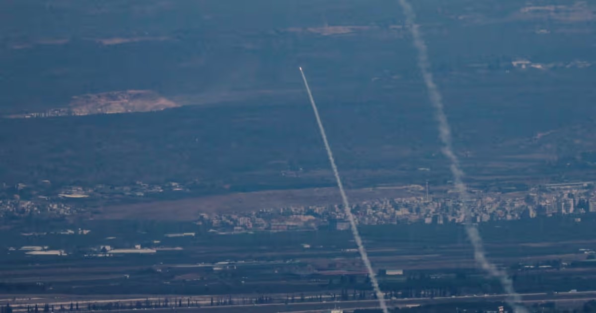 Ισραήλ: Χιλιάδες άνθρωποι συγκεντρώθηκαν σε Λονδίνο και Παρίσι για να αποτίσουν φόρο τιμής στα θύματα της 7ης Οκτωβρίου - εικόνα 5