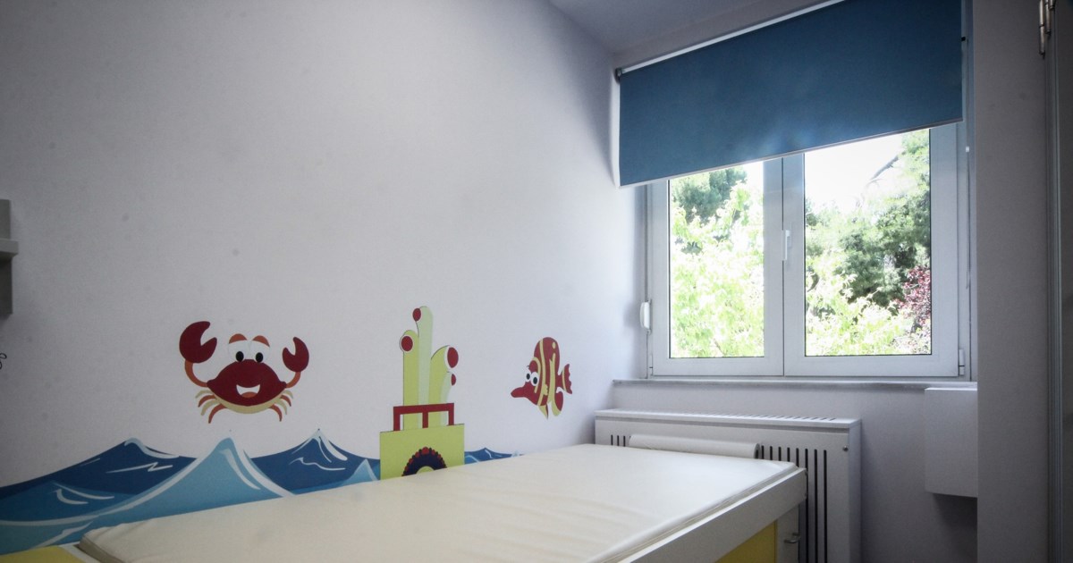 Καλλιθέα: Κοριτσάκι δύο ετών εντοπίστηκε χωρίς αισθήσεις του σε σιντριβάνι - Νοσηλεύεται στη ΜΕΘ σε κρίσιμη κατάσταση - εικόνα 3