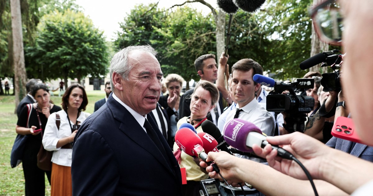 Η Γαλλία σε κρίση: Οι επιλογές του Μακρόν αν πέσει η κυβέρνηση Μπαϊρού