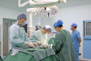 "Βγες έξω να σε σφάξω εσένα και τα παιδιά σου": Στη φυλακή 59χρονος στη Λοκρίδα που απείλησε τη νύφη του με μαχαίρι