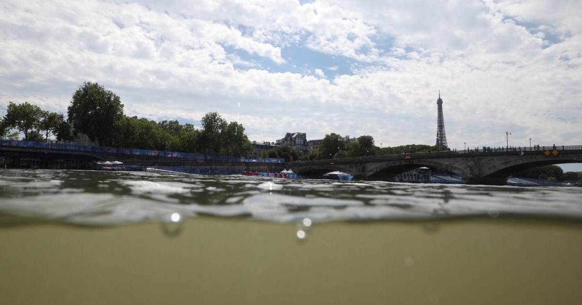 Ολυμπιακοί Αγώνες 2024: Σκηνές από άλλον αιώνα πάλι στον Σηκουάνα - Κολυμπούσαν δίπλα σε ακαθαρσίες και σωλήνες αποχέτευσης - εικόνα 3