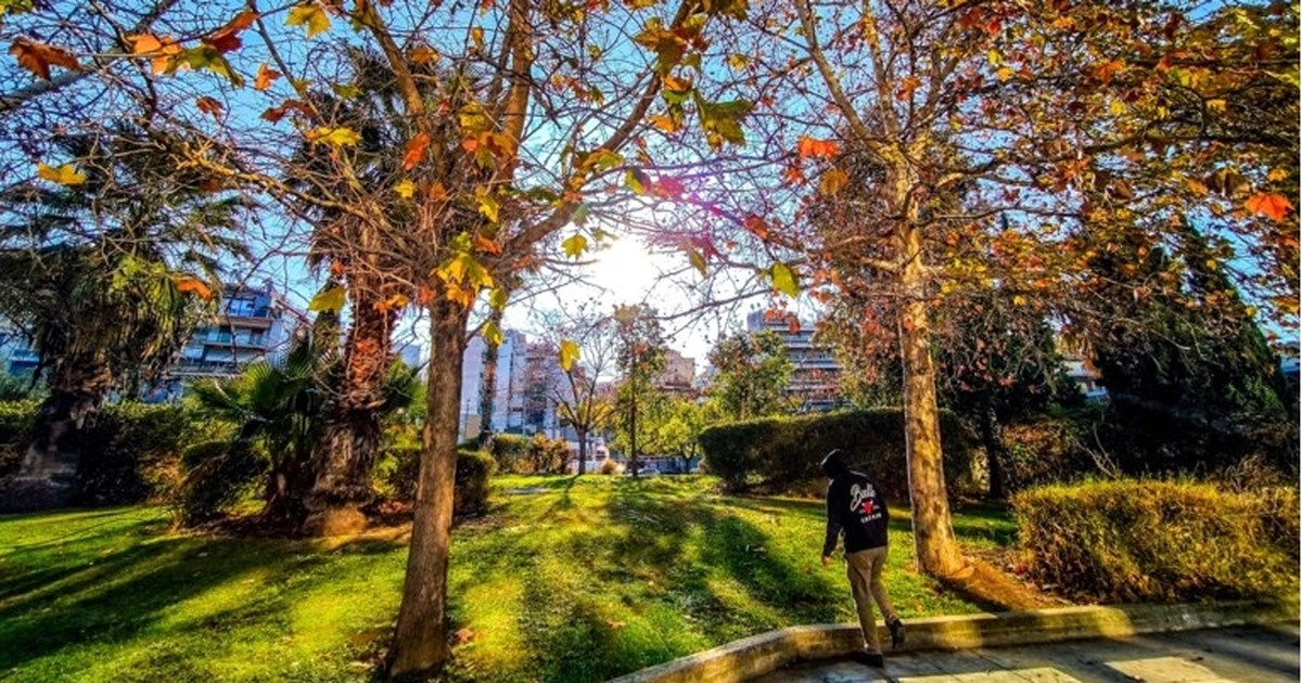 Καλός καιρός σήμερα με υψηλές για την εποχή θερμοκρασίες - Πού αναμένονται βροχές και σποραδικές καταιγίδες