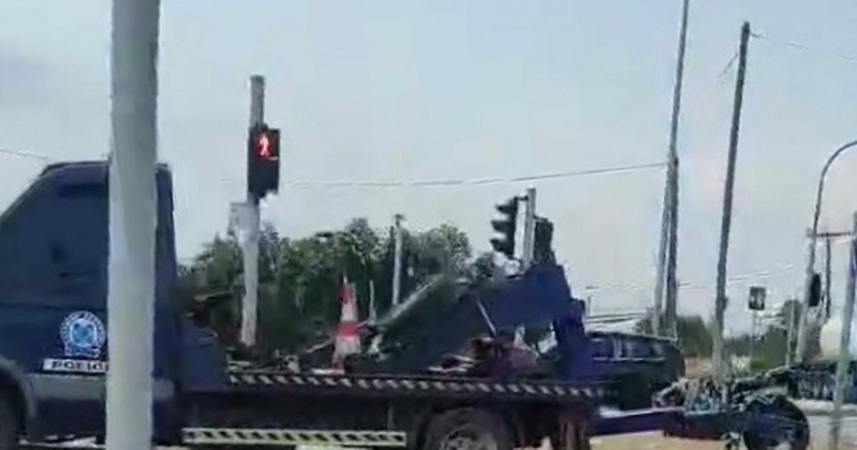 Σφοδρό τροχαίο στον Πύργο: Τούμπαρε αυτοκίνητο από τη σύγκρουση - Δύο τραυματίες [εικόνες - βίντεο] - εικόνα 9