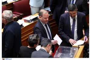 ΠΑΣΟΚ: Η κυβέρνηση έγραψε στα παλαιότερα των υποδημάτων της την ψήφο των δικαστών - Αγνόησαν τη σειρά κατάταξης