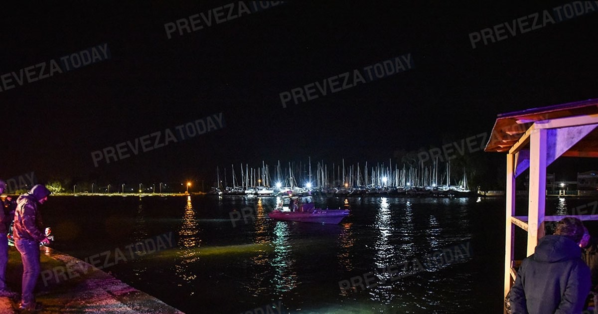 Μεσσηνία: Αυτοκίνητο έπεσε στο λιμάνι της Πύλου - Ανασύρθηκε άτομο χωρίς τις αισθήσεις του