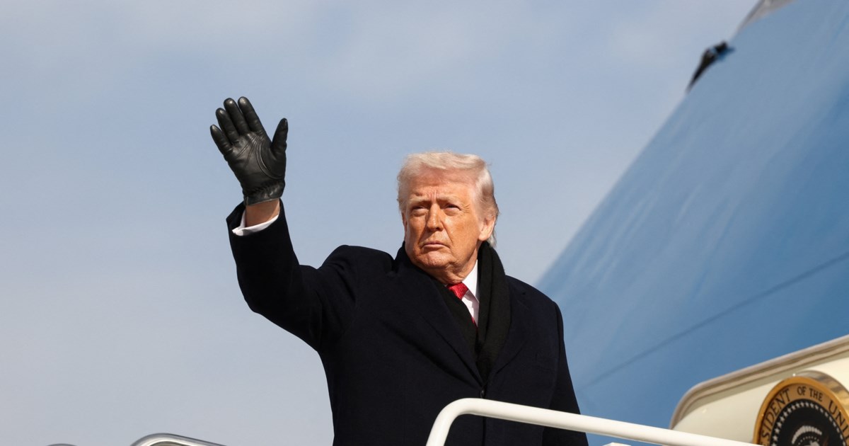 "Ουδέν σχόλιον" απάντησε ο Τραμπ όταν ρωτήθηκε αν θα προσφύγει στη βία για να αποκτήσει τη Γροιλανδία