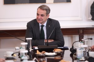 Μητσοτάκης για συνταξιούχους: Μείωση κατά 50% της προσωπικής διαφοράς το 2026, πλήρης κατάργηση το 2027