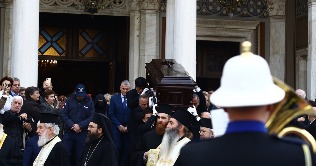 Συνάντηση Μητσοτάκη με τον Ιερώνυμο στο Μαξίμου - Θα πάνε μαζί στην κηδεία του Αναστάσιου στα Τίρανα - εικόνα 6