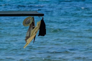 Καιρός: Υψηλές θερμοκρασίες και σήμερα με μελτέμια - Πού θα εκδηλωθούν καταιγίδες