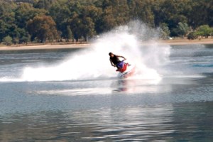 Καβάλα: Τραυματίστηκε 11χρονος σε βόλτα με jet ski στην παραλία Αμμολόφων