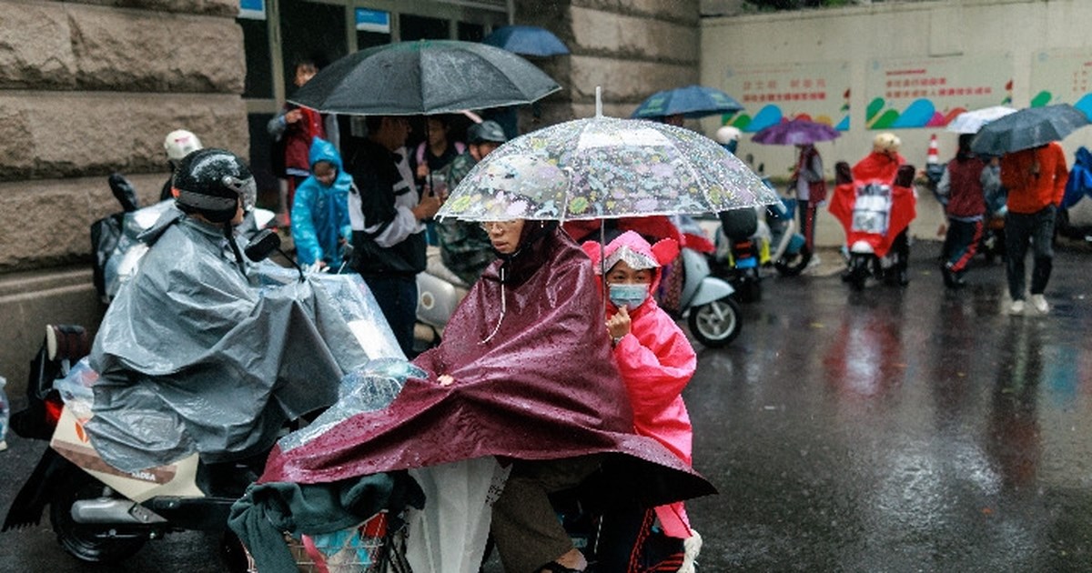 Κίνα: Εκατοντάδες χιλιάδες άνθρωποι απομακρύνθηκαν από τα σπίτια τους στη Σανγκάη λόγω τροπικής καταιγίδας - εικόνα 4