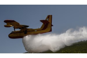 Καμπανάκι για φωτιές: Υψηλός κίνδυνος πυρκαγιάς την Τρίτη - Σε "κίτρινο" συναγερμό και η Αττική