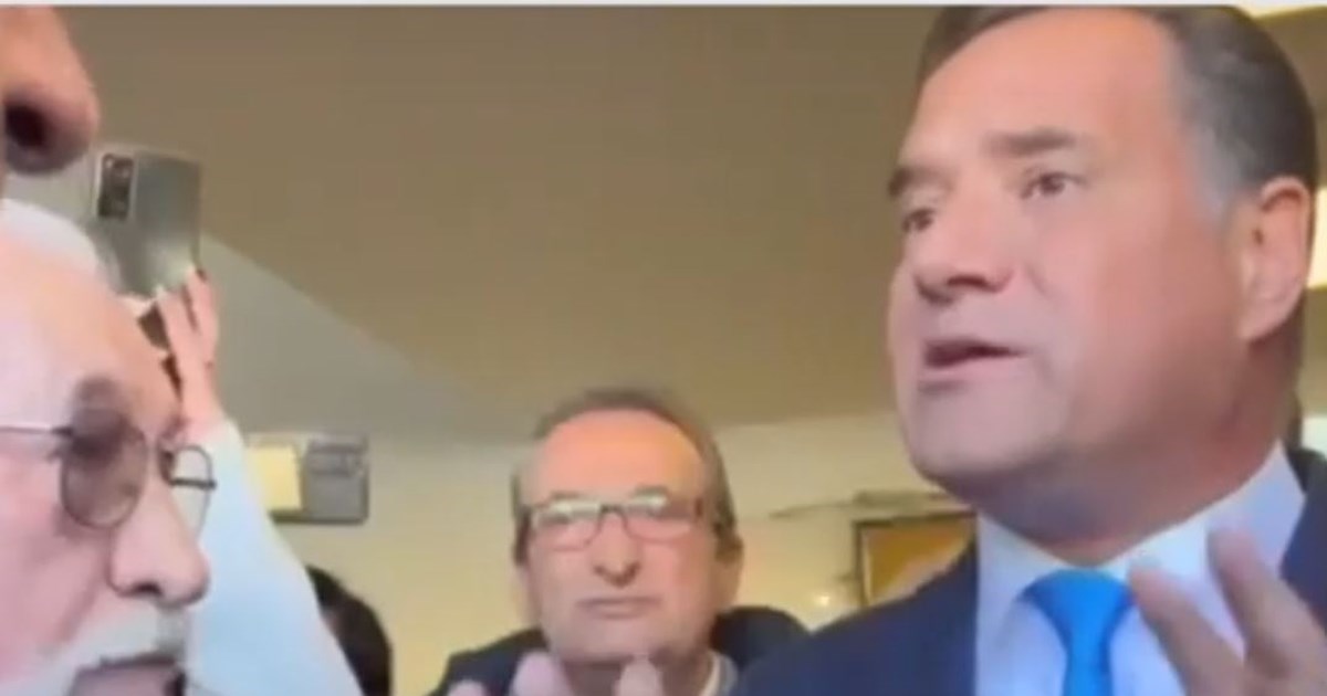 Αδωνις Γεωργιάδης: Χαμός και στο νοσοκομείο της Άρτας, του πέταξαν νερό- "Αυτά θα έχεις σε κάθε πόλη, τέτοιες υποδοχές"