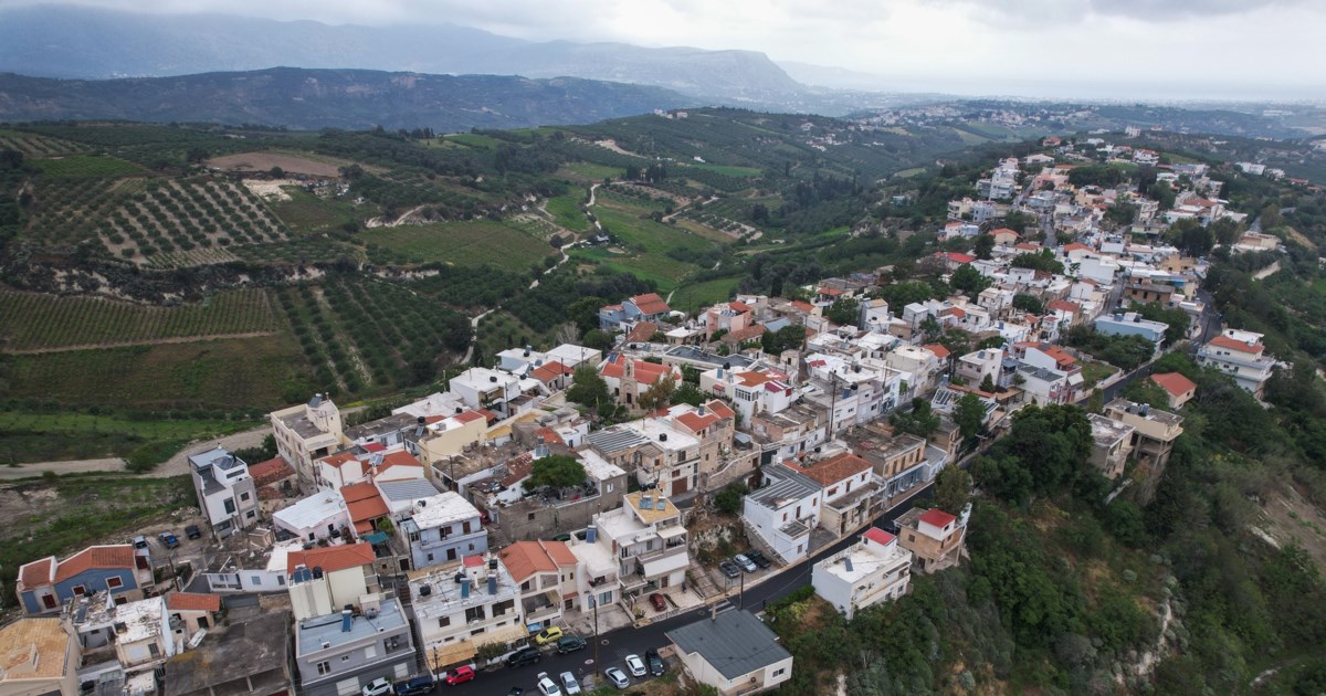 Βούτες Ηρακλείου: Νέα σύσκεψη για τις ρωγμές στους δρόμους και τα σπίτια - Τα έκτακτα μέτρα που αποφασίστηκαν