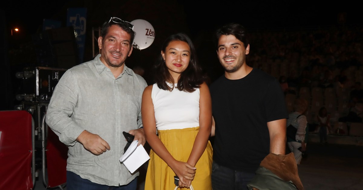 Αντιδράσεις για τον Πύρρο Δήμα που έβγαλε στο "σφυρί" την Ολυμπιακή Δάδα στην τηλεοπτική εκπομπή "Cash or Trash" [βίντεο] - εικόνα 2